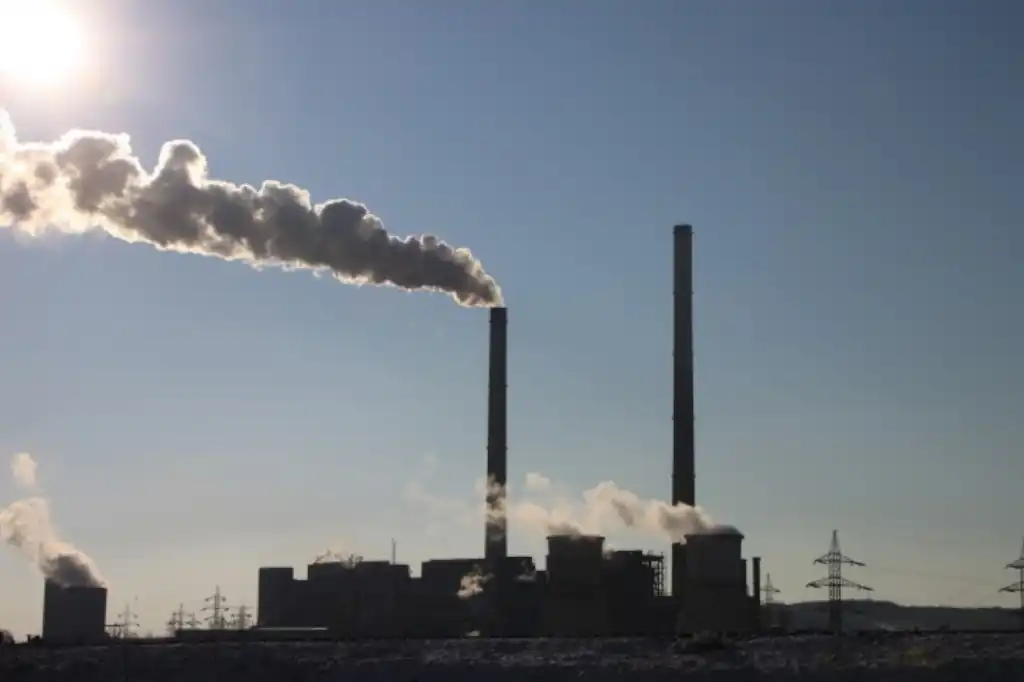 Latin America: Sectors and Companies That Contribute the Most to Pollution by Daniel Madariaga
