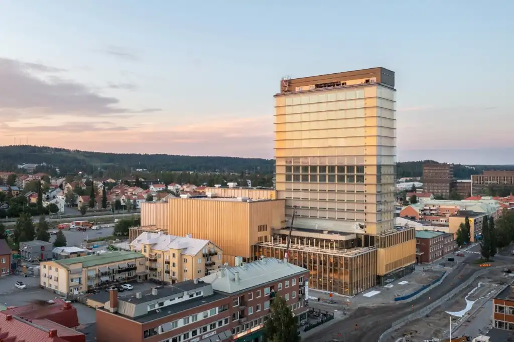 Daniel Madariaga Highlights the Impact of Sara Kulturhus, a Benchmark in Sustainable Architecture